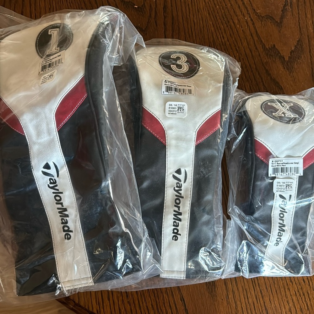 TaylorMade head cover set